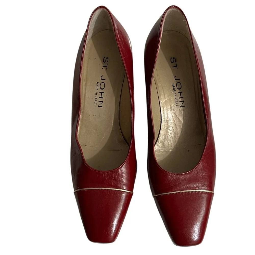Vintage St. John Burgundy Leather Pumps Low Block Heel Made in‎ Italy size 6.5